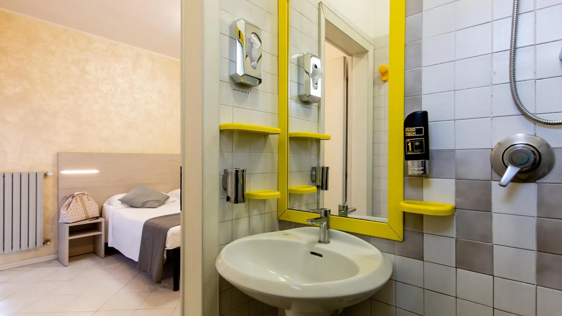 Hotel Marzia con Piscina Riccione
