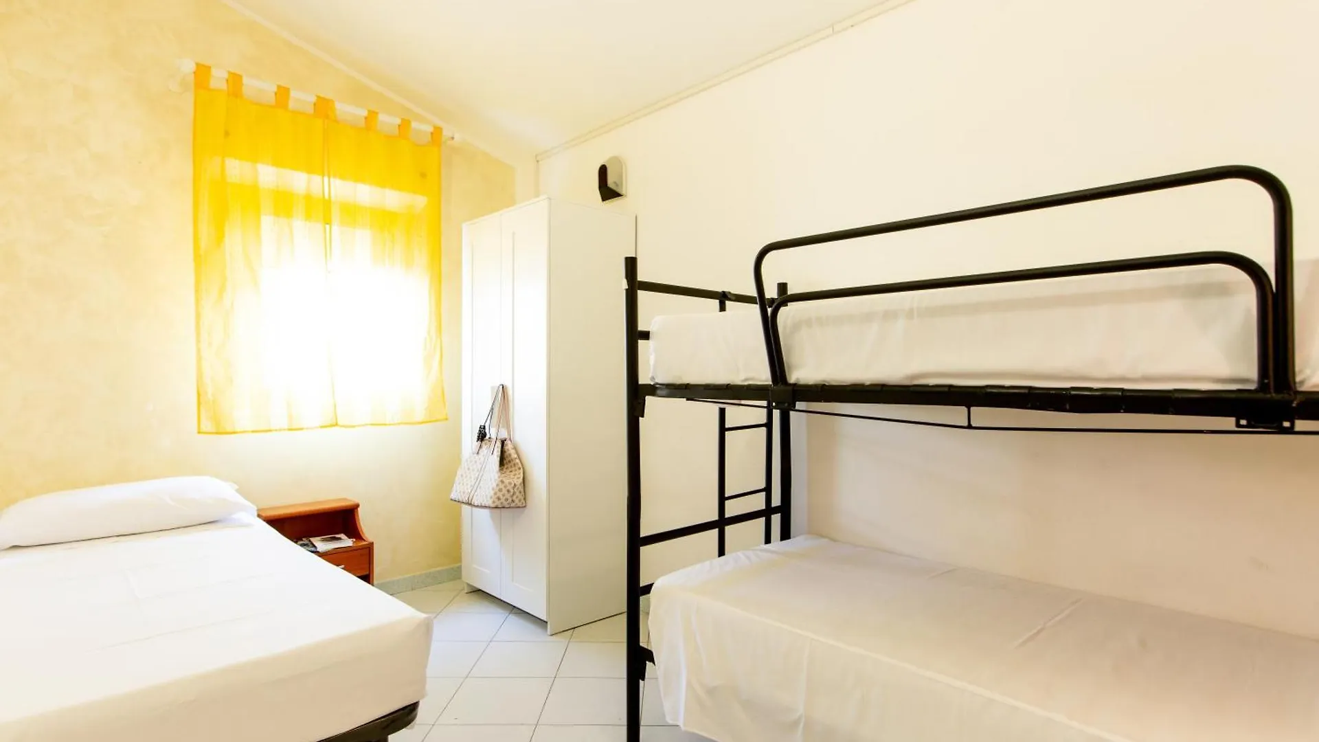 Hotel Marzia con Piscina Riccione