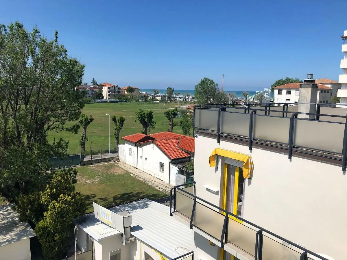 Hotel Marzia con Piscina Riccione 3*,  Italia